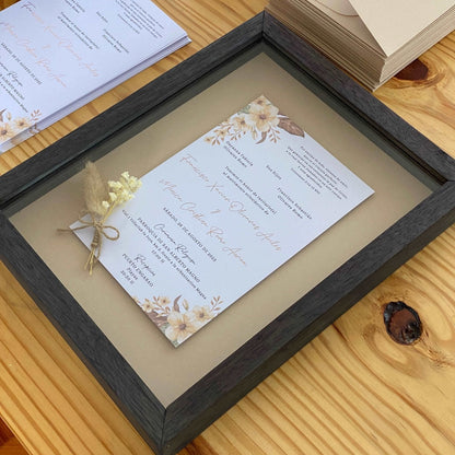 Invitación enmarcada
