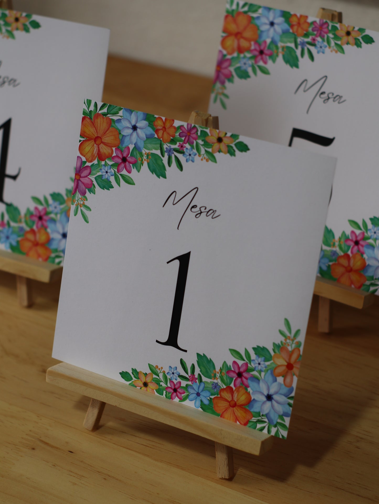 Números de Mesa con Mini Trípote