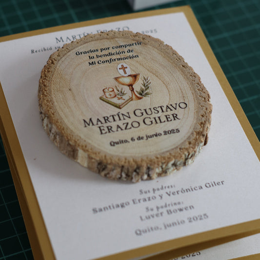 Recuerdo de Comunión Pin magnético de madera